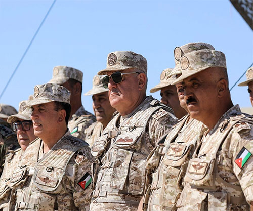 Jordanian Army Chief Oversees Live Fire Drills of Armored Vehicles, Artillery Systems