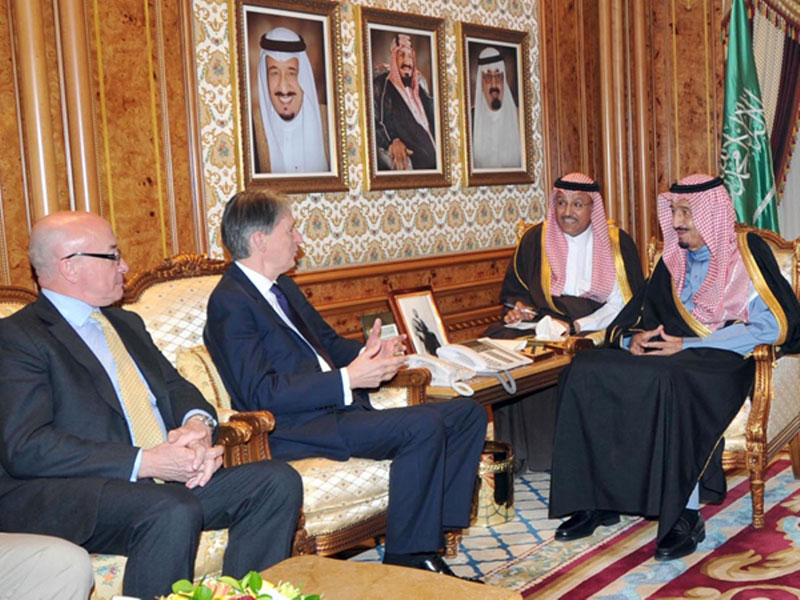 Saudi Crown Prince Receives British Defense Secretary